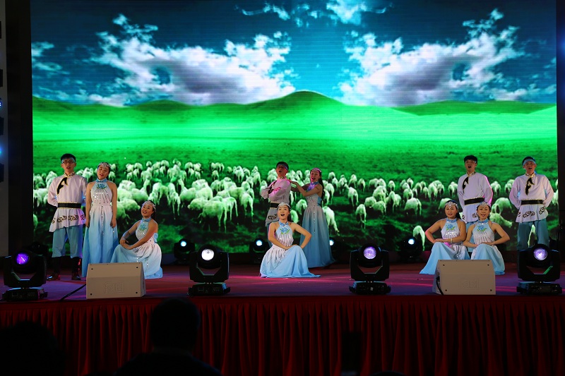 2015年文艺汇演京科电厂表演董事长作品《我是一条小河》